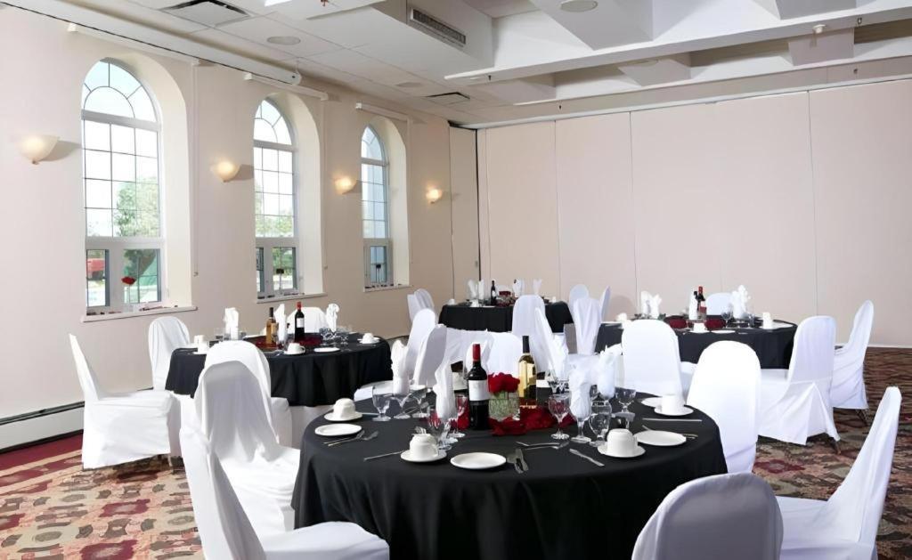 ווייטהורס Coast High Country Inn מראה חיצוני תמונה